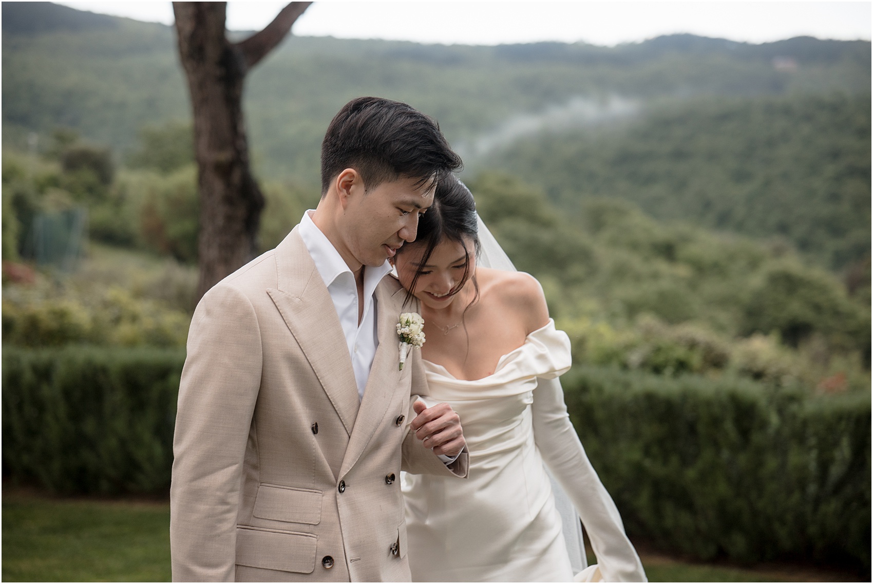 Best Destination Wedding Photographer in Italy - Style, Emotion Editorial Portraits